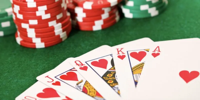 Luật chơi của game bài Poker cực kỳ thú vị